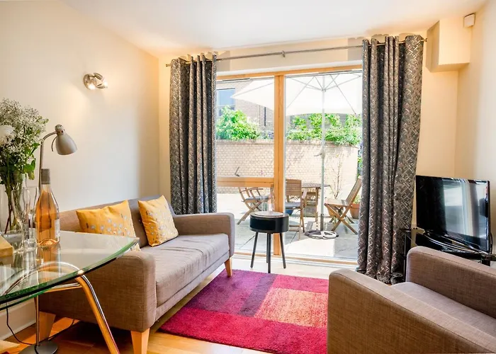 10 Summerhouse Mews * York